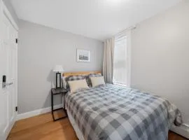 Easy Commute South Boston 4BR 1BH Apt