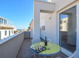 Beautiful Apartment In Pozzallo