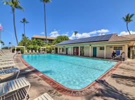 Beautiful Kihei Condo - Walk to the Beach!, hotel in Kihei