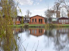 Lakeside, cabaña o casa de campo en Kelsale