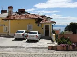 Apartments with a parking space Opatija - 7844