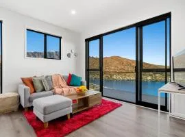 A Luckie Charm - 3-Bedroom Townhouse with Spectacular View