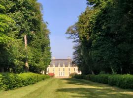 Château du Boschet chambre de la marquise, cheap hotel in Bourg-des-Comptes