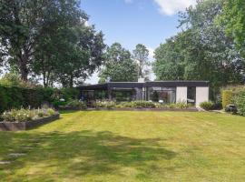 3 Bedroom Amazing Home In Arnemuiden, villa in Arnemuiden