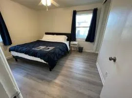 Modern 3-Bedroom Home with Cal-Kings Beds