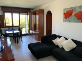 Viesnīca SUPER CHOLLO ENERO piso a pie de playa, TU MASCOTA ES BIENVENIDA! pilsētā Noha