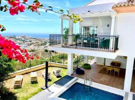Mirador Panoramic Sea Views - Private villa, hotel i Mijas