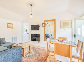 Lucky Duck Cottage, hotel em Coltishall