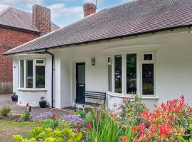 North Lodge Cottage, pet-friendly hotel in Chester-le-Street