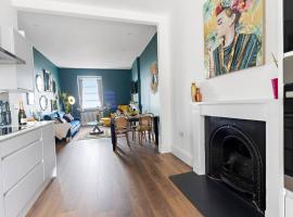Modern 1 Bed Apartment, Sea Views, free parking, wifi, netflix, hotel in Teignmouth
