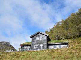 Cozy Home In Jsenfjorden With Wifi, hotell sihtkohas Gullingen