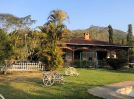 Sítio Santar, hotel with parking in Teresópolis