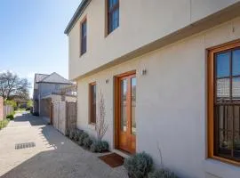 Rochville - Luxe, Dog Friendly Townhouse, Kyneton