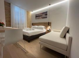 Civitaloft Luxury Rooms, hotelli kohteessa Civitanova Marche
