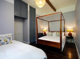 Upside Lodge - Beautiful cottage sleeps 6 near Bath Frome, hotel en Shepton Mallet
