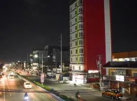 Sempre Premier Inn - MACTAN AIRPORT HOTEL、マクタンにあるマクタン・セブ国際空港 - CEBの周辺ホテル