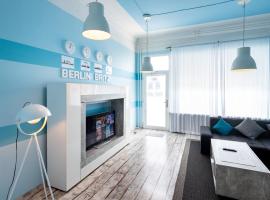 Ferienwohnung bis 8 Personen, hotel cerca de Estación de metro Parchimer Allee, Berlín