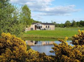 Fern Lodge - Luxury Lodge with steamroom in Perthshire, hotel Perthben