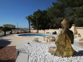 Preciosa Villa con Piscina particular, casa vacacional en San Miguel de Salinas