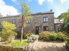 Barn Cottage, hotel with pools in Penzance