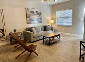 Coral Gable 3BR house Parking &, villa in Miami