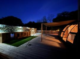 Sunrise Dome Tent, glamping site in Tenby