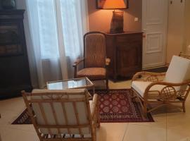 Maison Saloine, hotell i Saintes