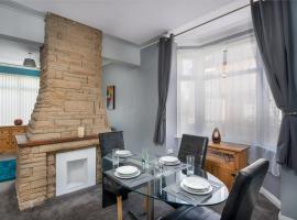 Spacious town house free parking and Wi-Fi、Thornaby on Teesのホテル