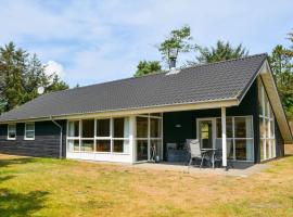 6 person holiday home in Blokhus, goedkoop hotel in Blokhus