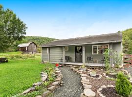 LT's Lodge, holiday home in Beaver Dams