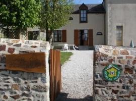 Gîte Saint-Léonard-des-Bois, 4 pièces, 6 personnes - FR-1-410-139, casa de campo em Saint-Léonard-des-Bois