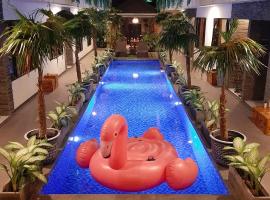 ์ผ๋ก๋ณด์นธ์ ์์นํ ํธํ
Metta Agara