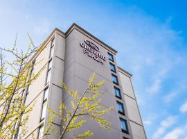 Crowne Plaza Newark Airport, an IHG Hotel, hotel near Newark Liberty International Airport - EWR, 