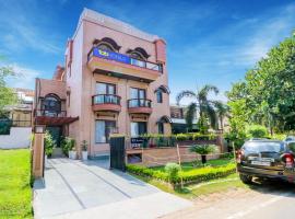 FabHotel RR Residency, hotel in DLF Phase II, Gurgaon