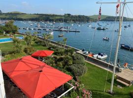 Apartment 24, hotel with parking in Salcombe