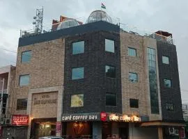 Mani Ram Palace Hotel & Restaurant