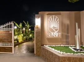 Sunset Apartments Free shuttle from Athen's Airport、にあるアテネ国際空港（エレフテリオス・ヴェニゼロス国際空港） - ATHの周辺ホテル