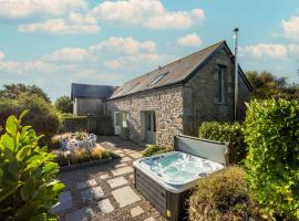 The Haybarn - Hot Tub - Free WiFi & Parking - Pets Welcome、マウゼルのホテル