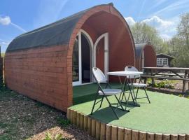 Blackbrook lodge Camping pods, hotell med parkering i Belper