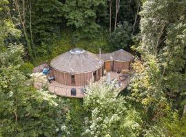 Woodpecker Treehouse, luxury tent in Dittisham