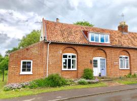 1 Tunns Cottages, Rushmere, nr Beccles، فندق في بسلس