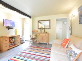 Church Farm Cottage, Dunwich, hotel with parking in Westleton