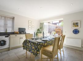 1 Coconut Cottage, Long Melford – hotel w mieście Long Melford
