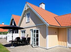 Balmy Holiday Home in Blavand with Terrace, hotel near Tirpitz Museum, Blåvand