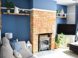 Seagull Cottage - Suffolk Coastal Escapes, Hotel in Pakefield