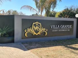 Villa Grande Luxury accommodation, hótel í Welkom