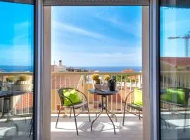 Tudor Flat sea view with WiFi unlimited, next to the sea