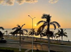 CASA OCASO - Your home away from home, hotel v mestu Campeche