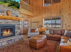 Liberty Lodge by KABINO Hot Tub Air Hockey 3 Living Rooms 7 bedrooms Boat Launch Reservoir ATV Snowmobile Trails WiFi