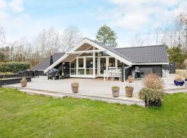 10 person holiday home in Stege, hotel i Stege